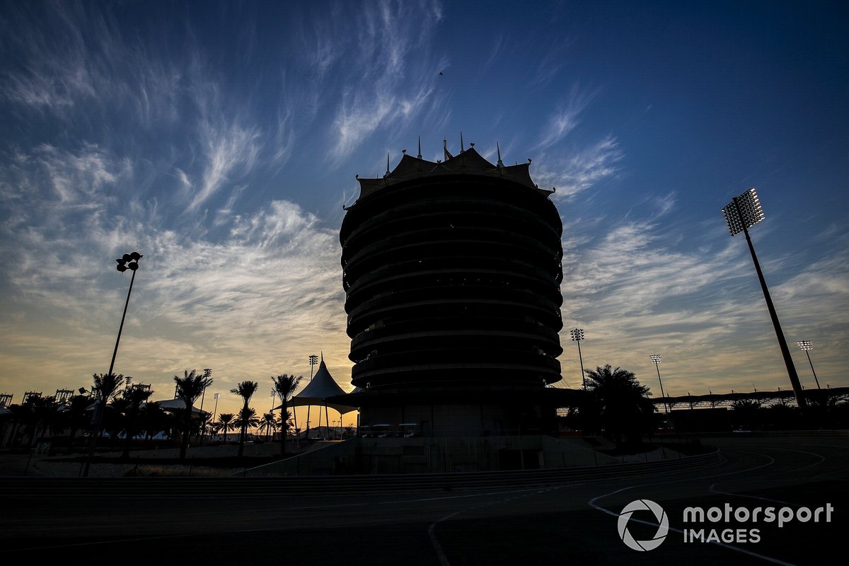 El atardecer sobre el circuito