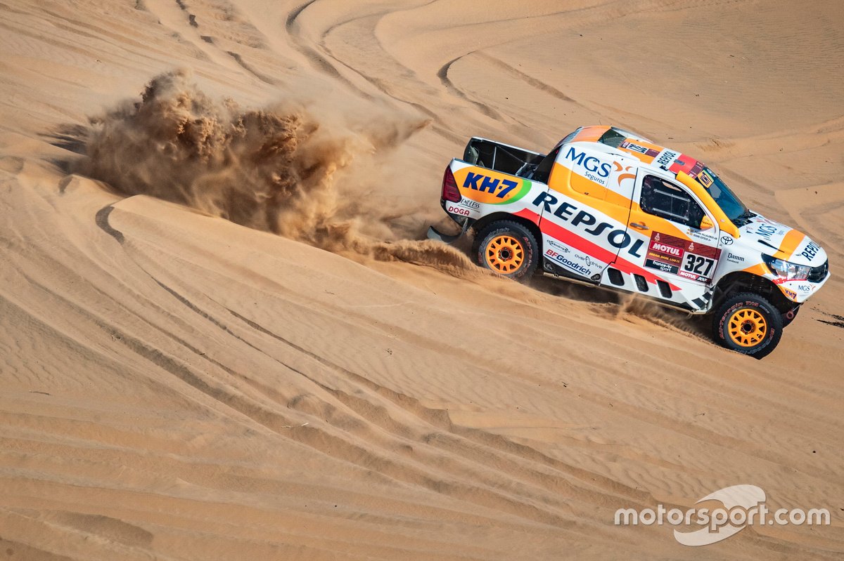 #327 Repsol Rally Team Toyota: Pujol Isidre Esteve, Txema Villalobos