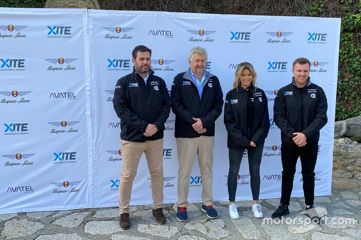 Sergio Martínez, CEO de Hispano Suiza,
Miguel Suquè, presidente de Hispano Suiza,
Christine Giampaoli, piloto y
Oliver Bennett, piloto