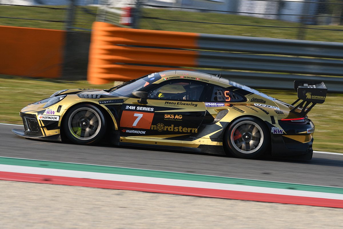 #7 Dinamic Motorsport: Roberto Pampanini, Mauro Calamia, Ivan Jacoma, Porsche 911 GT3 R