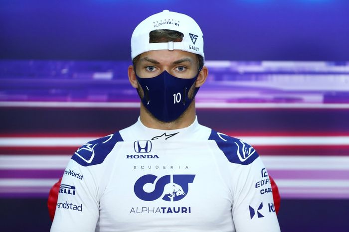 Pierre Gasly, AlphaTauri, en la conferencia de prensa