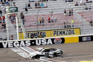 Race winner A.J. Allmendinger, Kaulig Racing, Chevrolet Camaro