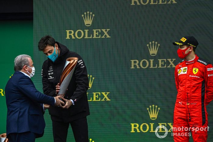 Podio: Toto Wolff, Director Ejecutivo Mercedes AMG