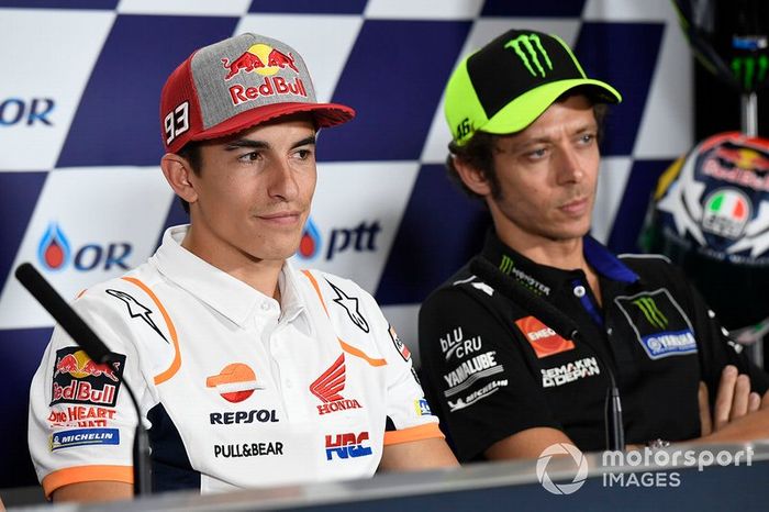 Solo tres pilotos ganaron más carreras en MotoGP / 500cc que Márquez: Mick Doohan (54), Giacomo Agostini (68) y Valentino Rossi (89).
