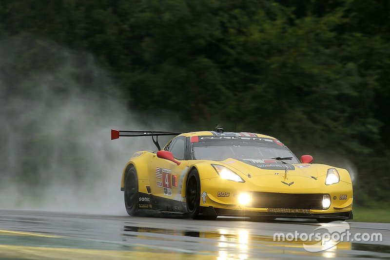 #4 Corvette Racing Corvette C7.R, GTLM: Oliver Gavin, Marcel Fässler