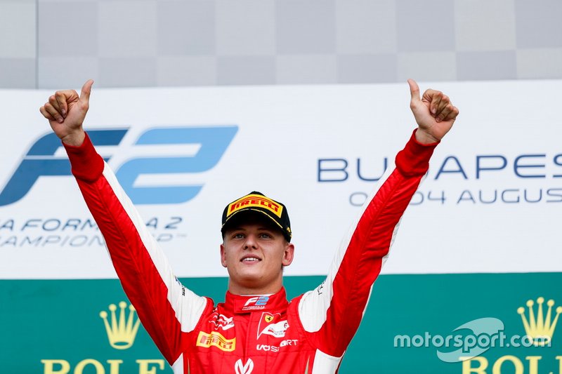 Podio: ganador de la carrera Mick Schumacher, Prema Racing