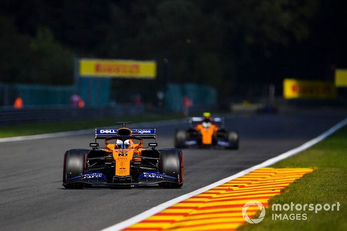 Carlos Sainz Jr., McLaren MCL34, Lando Norris, McLaren MCL34 