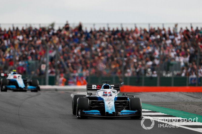 George Russell, Williams Racing FW42, leads Robert Kubica, Williams FW42