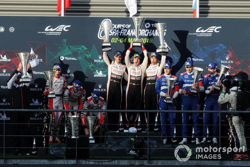 Podio: Ganador #8 Toyota Gazoo Racing Toyota TS050: Sébastien Buemi, Kazuki Nakajima, Fernando Alonso, segundo lugar #3 Rebellion Racing Rebellion R-13: Nathanaël Berthon, Thomas Laurent, Gustavo Menezes, tercer lugar #11 SMP Racing BR Engineering BR1: Mikhail Aleshin, Vitaly Petrov, Stoffel Vandoorne