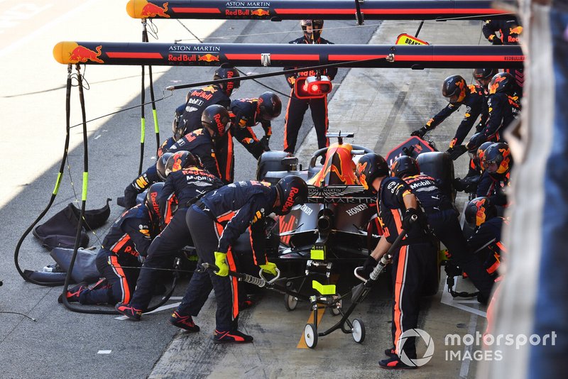 Max Verstappen, Red Bull Racing RB15, in the pits