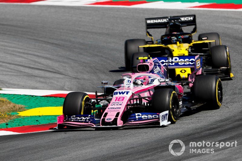 Lance Stroll, Racing Point RP19, leads Daniel Ricciardo, Renault F1 Team R.S.19