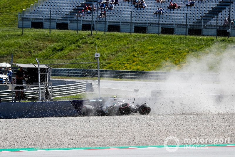 Crash of Valtteri Bottas, Mercedes AMG W10