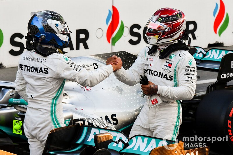 Polesitter Valtteri Bottas, Lewis Hamilton, Mercedes AMG F1