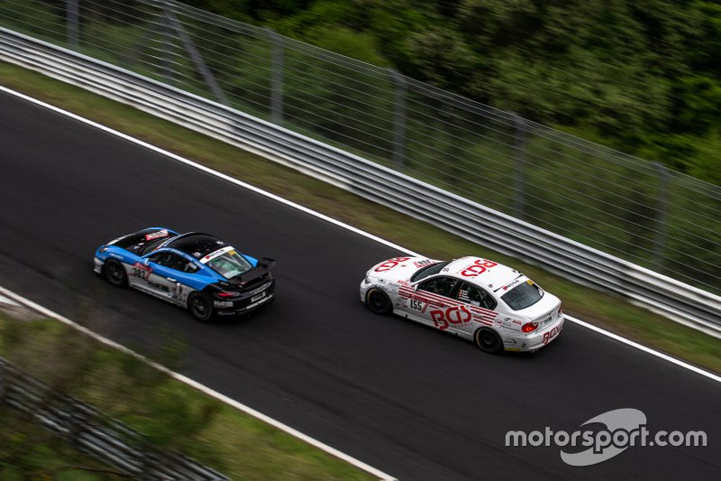 #155 Emir Aşarı, Ersin Yücesan, Torsten Kratz, BMW 325i, Sorg Rennsport
