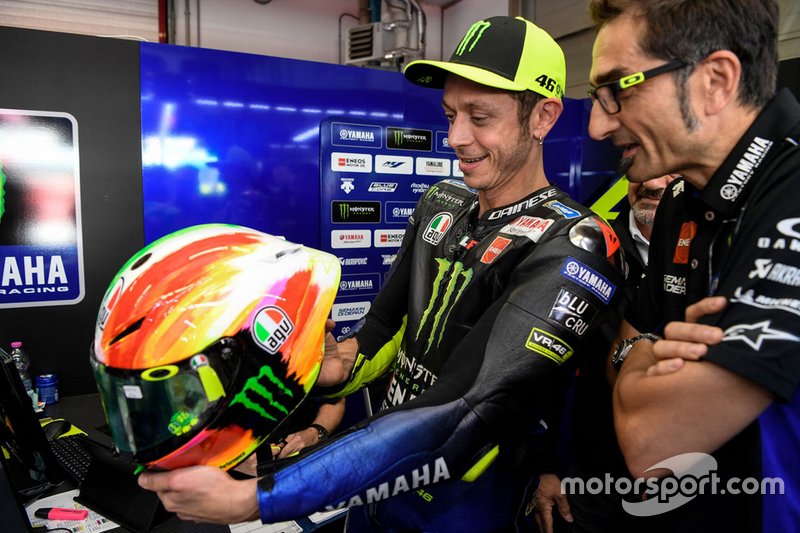 Capacete de Valentino Rossi, Yamaha Factory Racing, GP da Itália 2019