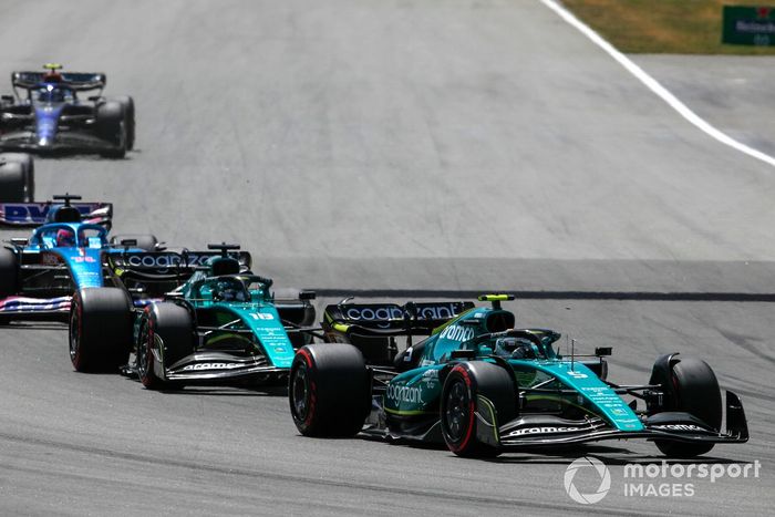 Sebastian Vettel, Aston Martin AMR22, Lance Stroll, Aston Martin AMR22, Fernando Alonso, Alpine A522 