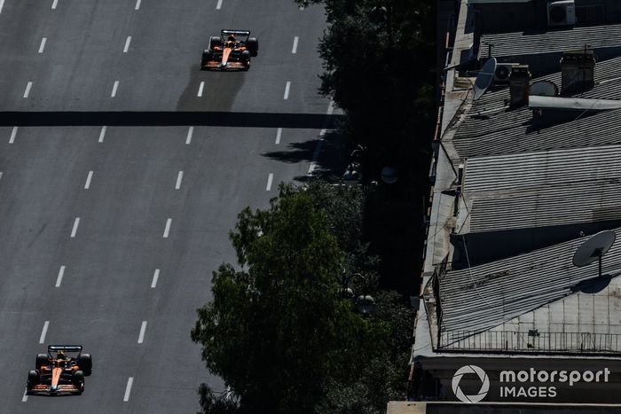 Lando Norris, McLaren MCL36, Daniel Ricciardo, McLaren MCL36