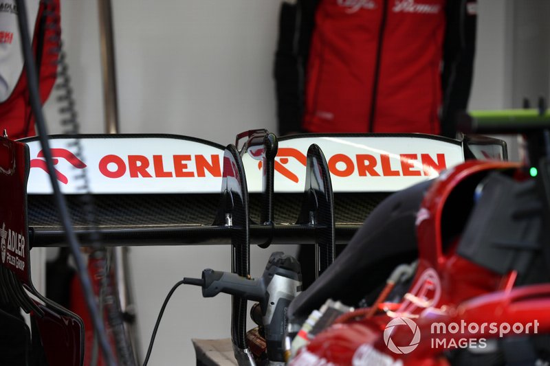 El alerón trasero del coche de Antonio Giovinazzi, Alfa Romeo Racing C39