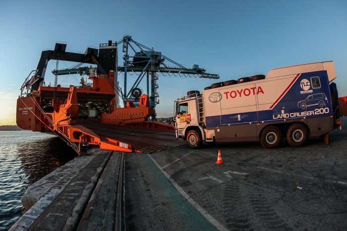 Embarque en Marsella del Dakar 2020