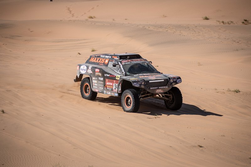 #347 Jefferies and Maxxis Dakar Team: Tim Coronel, Tom Coronel