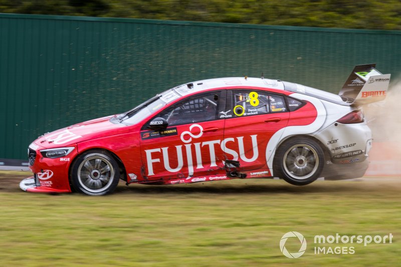 Этап Supercars на «Маунт Панораме». Holden ZB Commodore Ника Перката