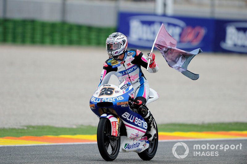 5. Maverick Viñales (16 años, 123 días)