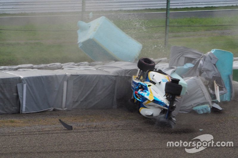 Harrison Newey, B-MAX with Motopark crashes