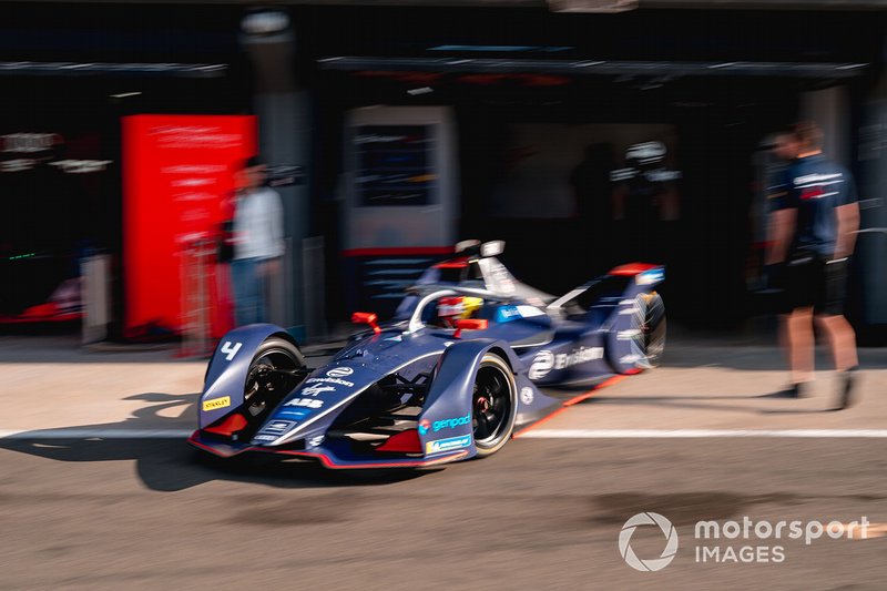 Robin Frijns, Envision Virgin Racing, Audi e-tron FE06 exits the garage
