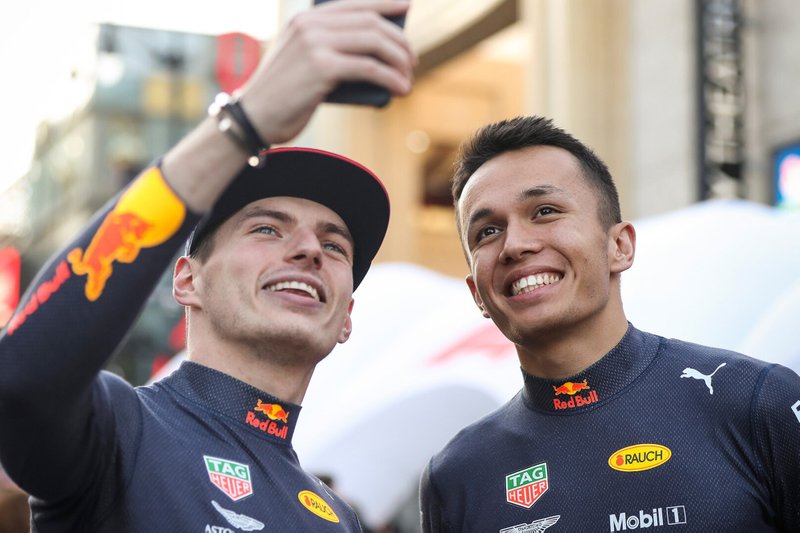 Max Verstappen y Alexander Albon, Red Bull Racing