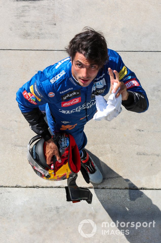 Tercer puesto Carlos Sainz Jr., McLaren en Parc Ferme