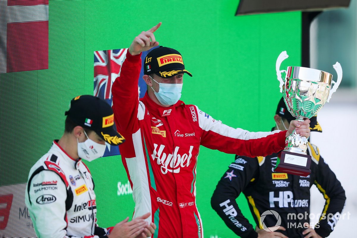 Theo Pourchaire, ART Grand Prix, Frederik Vesti, Prema Racing y Oscar Piastri, Prema Racing