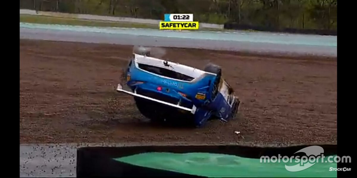 Dante Fibra capota na Stock Light em Interlagos