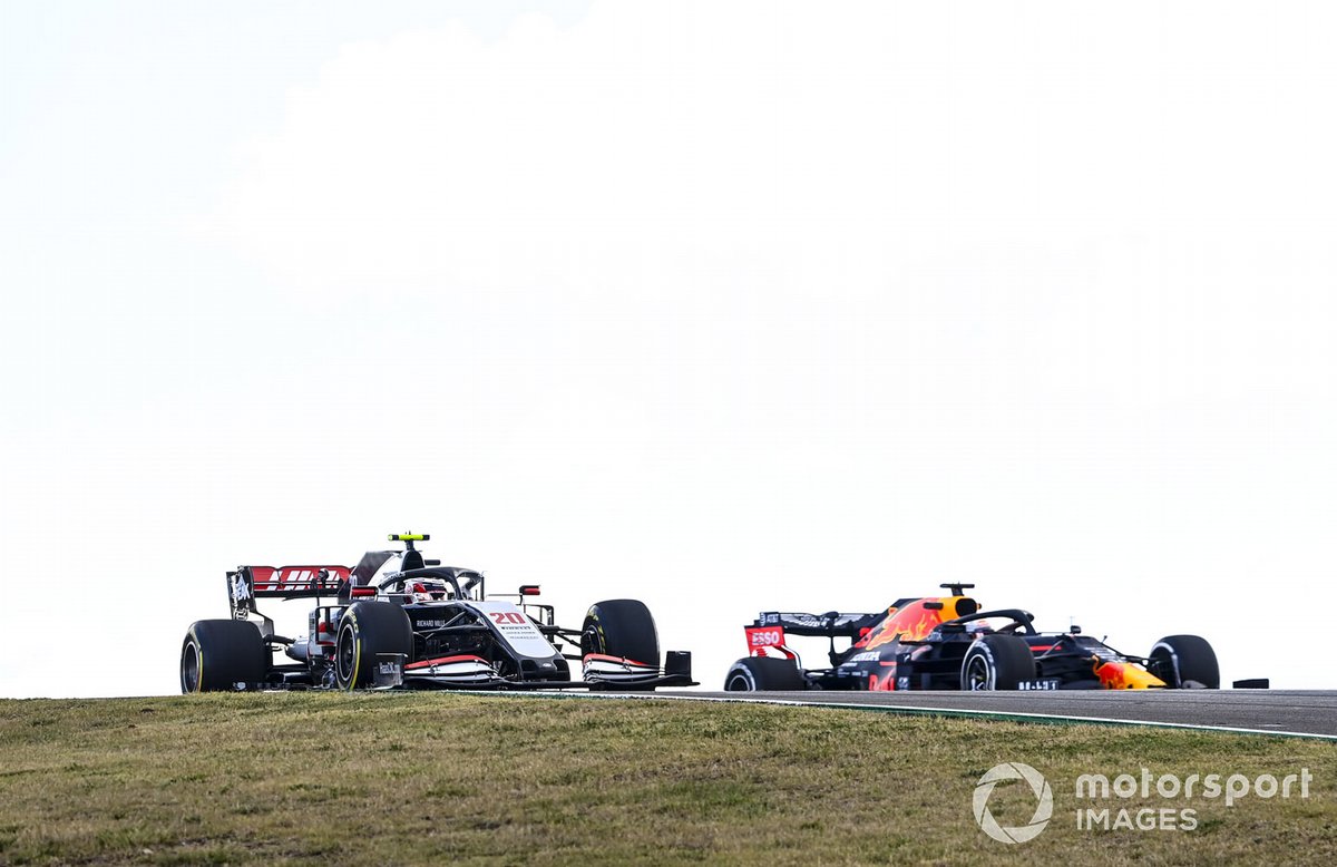 Kevin Magnussen, Haas VF-20, Max Verstappen, Red Bull Racing RB16