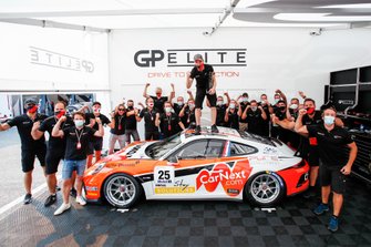 Champion Larry ten Voorde, Team GP Elite with the team