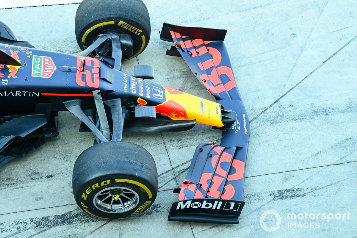 Dettaglio dell'ala anteriore sulla Red Bull Racing RB16