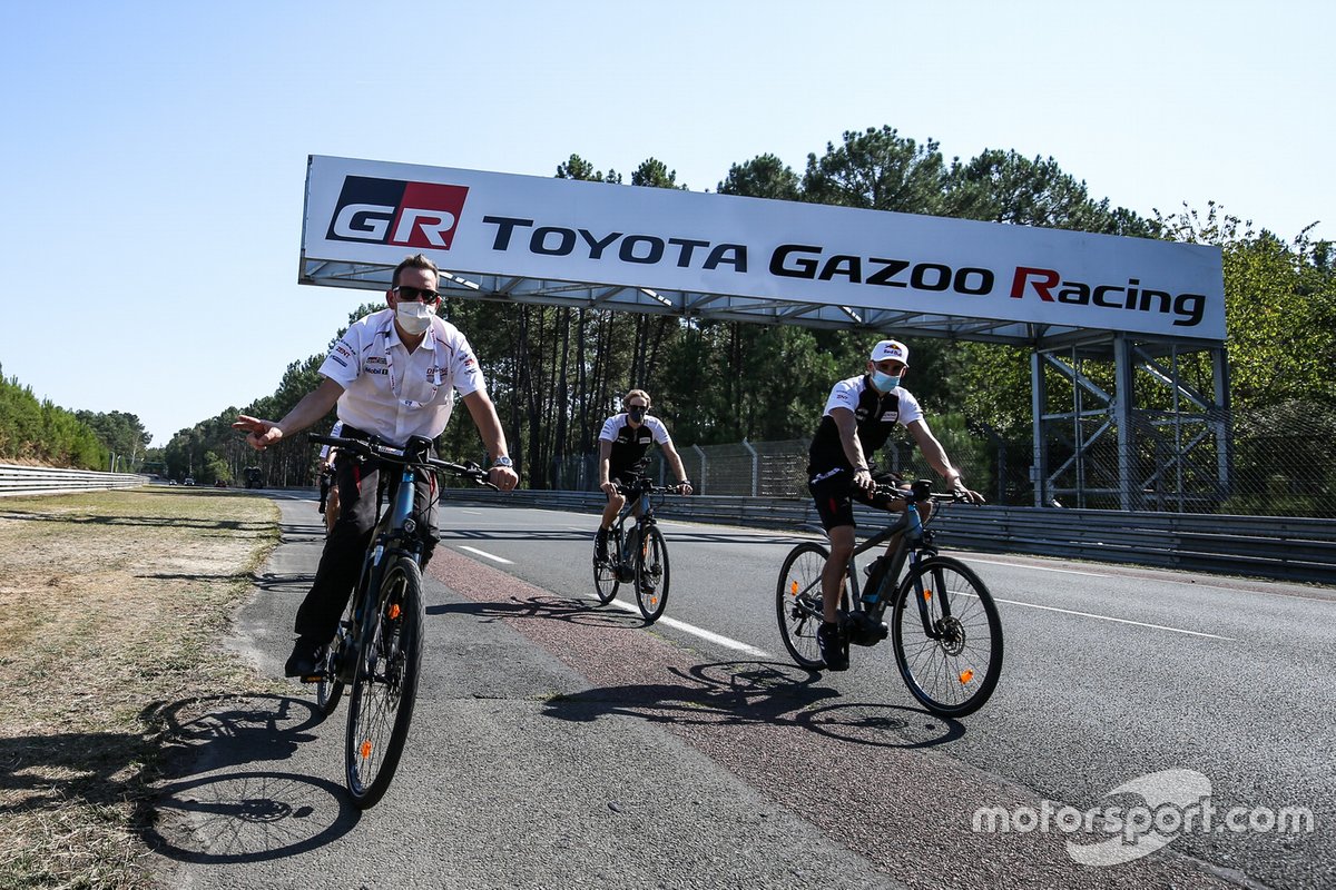 Toyota Gazoo Racing - sprawdzanie toru