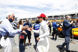 Lance Stroll, Williams Racing, salue son père Lawrence sur la grille