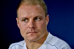 Valtteri Bottas, Mercedes-AMG F1 en la conferencia de prensa