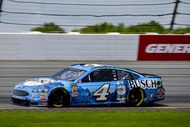 2. Kevin Harvick, Stewart-Haas Racing, Ford Fusion Busch Beer