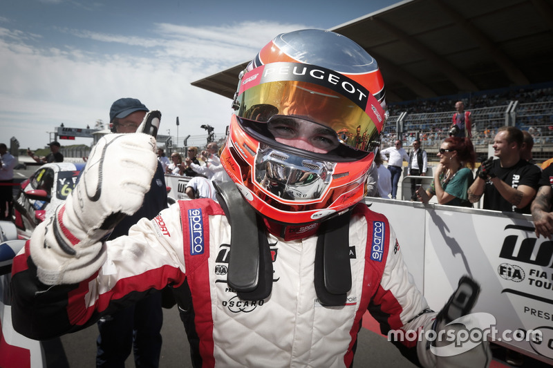 Il vincitore della garaAurélien Comte, DG Sport Competition Peugeot 308TCR