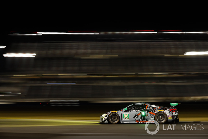 #86 Michael Shank Racing Acura NSX, GTD: Katherine Legge, Alvaro Parente, Trent Hindman, A.J. Allmen