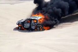 #373 Toyota: Alicia Reina, Carlos Dante Pelayo on fire