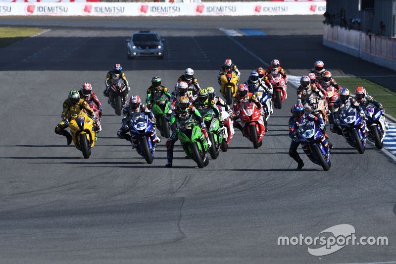 Aksi start race SuperSports 600cc di ARRC Thailand 2017