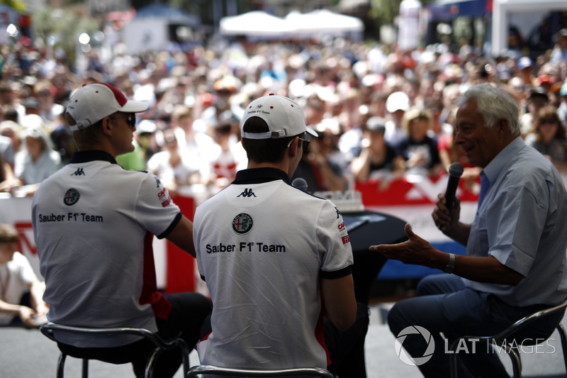 Marcus Ericsson, Sauber and Charles Leclerc, Sauber on stage with Bob Constanduros