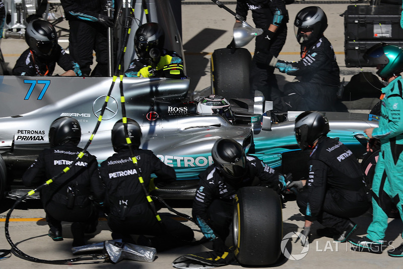 Valtteri Bottas, Mercedes-Benz F1 W08 effettua un pitstop