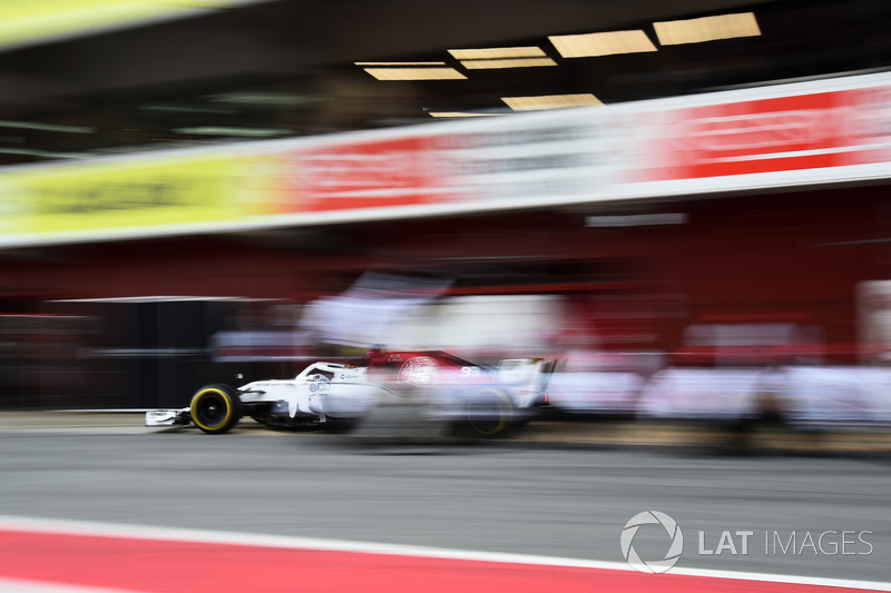 Marcus Ericsson, Alfa Romeo Sauber C37 pit stop