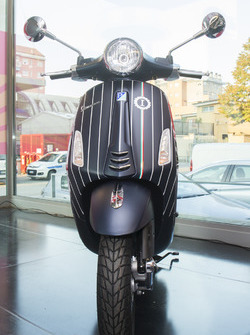 La Vespa Piaggio personalizzata da Garage Italia Customs, società di customizzazione che fa capo a Lapo Elkann.