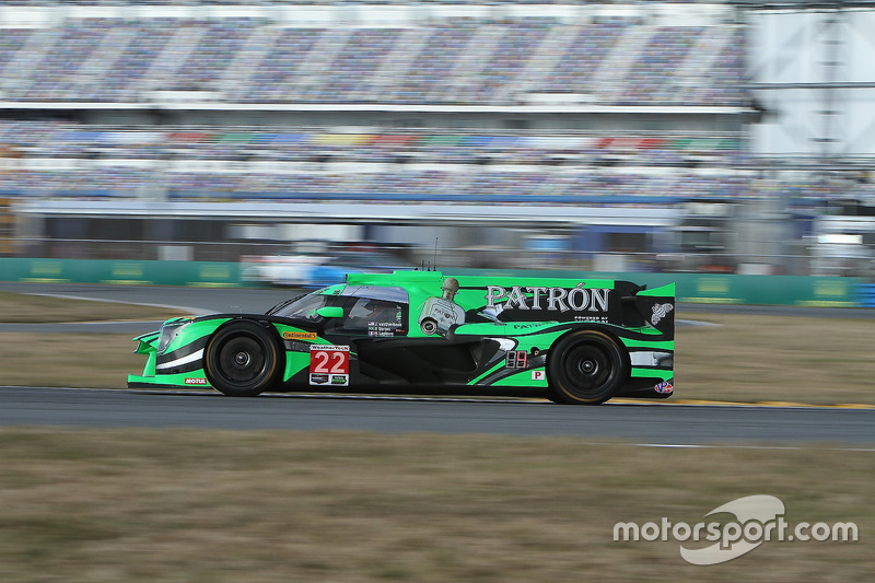 #22 Tequila Patron ESM Nissan DPi, P: Pipo Derani, Johannes van Overbeek, Nicolas Lapierre