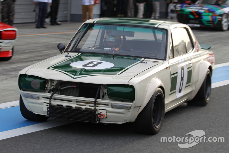 №8 Skyline HT 2000 GT-R