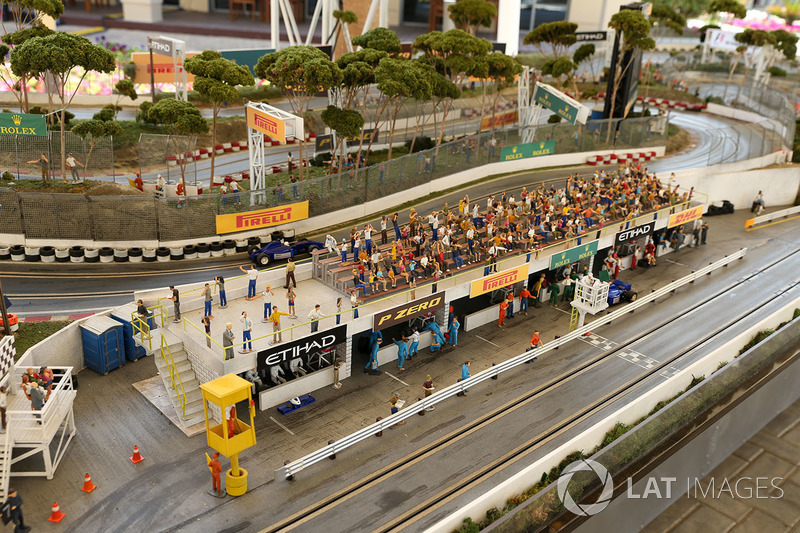Slot car racing